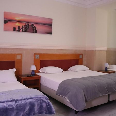 Midis - Local Accommodation Lissabon Buitenkant foto