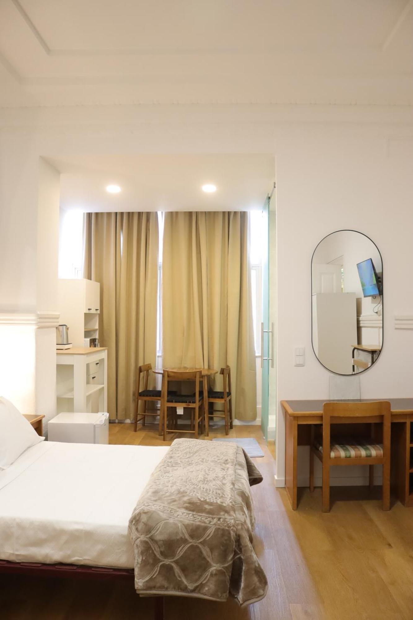 Midis - Local Accommodation Lissabon Buitenkant foto