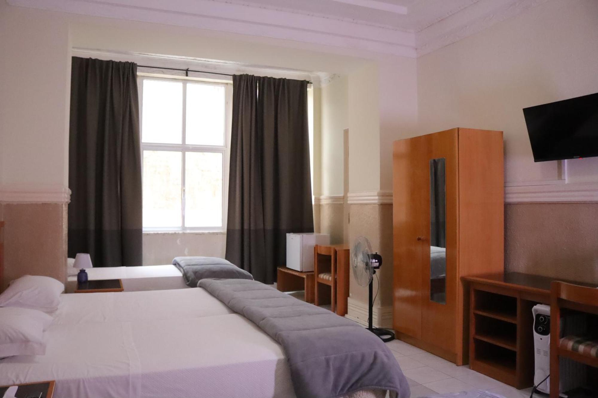 Midis - Local Accommodation Lissabon Buitenkant foto
