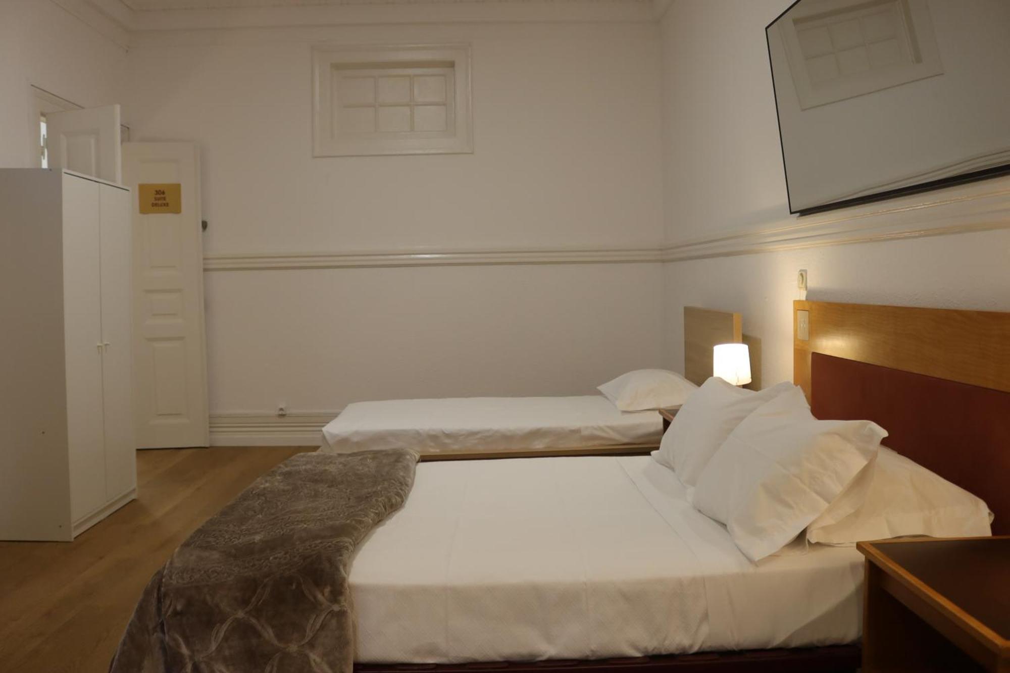 Midis - Local Accommodation Lissabon Buitenkant foto