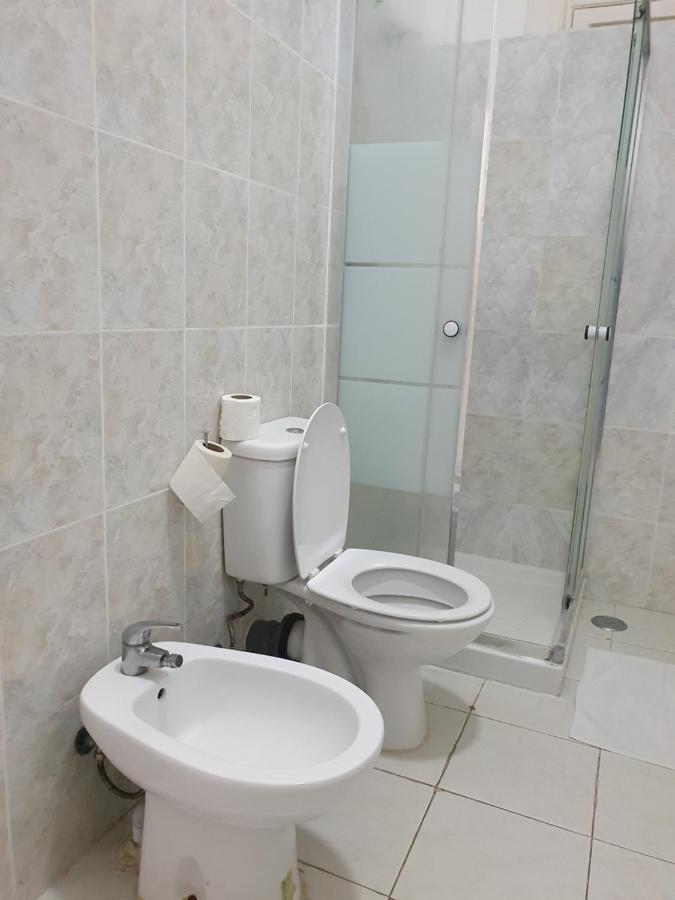 Midis - Local Accommodation Lissabon Buitenkant foto